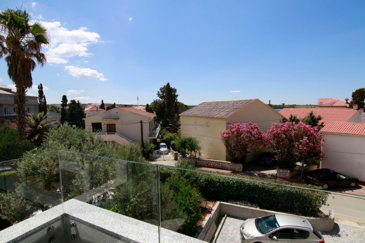 Apartments Luna Novalja Exterior photo